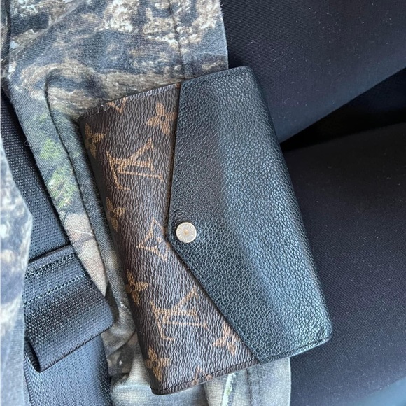 Pallas Compact Wallet Noir & Monogram - Picture 3 of 15